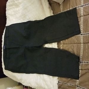 Slightly used Old Navy crop pants.